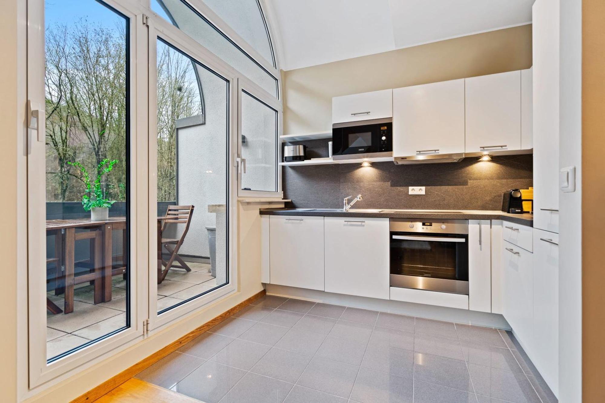 Chic 2br In With Free Parking Appartement