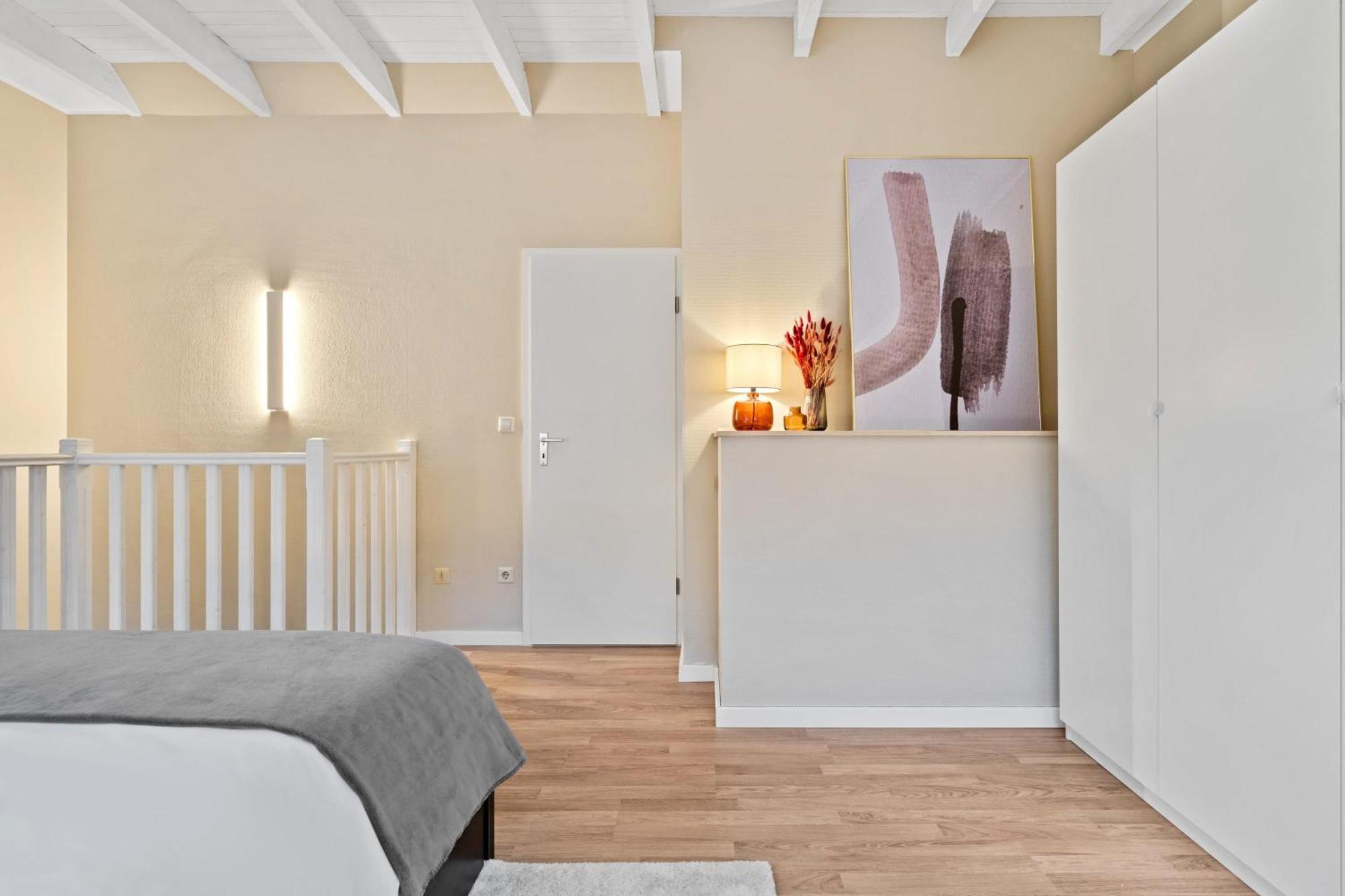 Chic 2br In With Free Parking Appartement